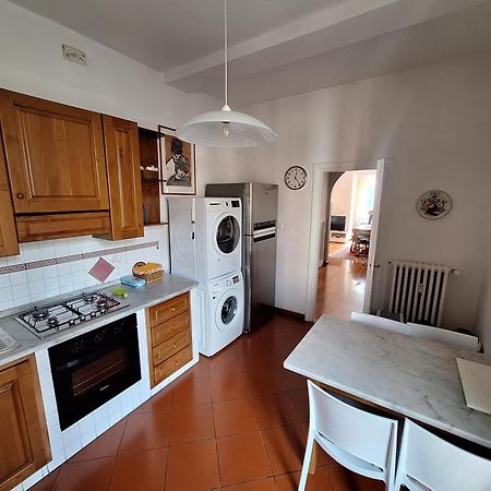 Arno River View Apartment Terraces, Free Parking Florenz Exterior foto